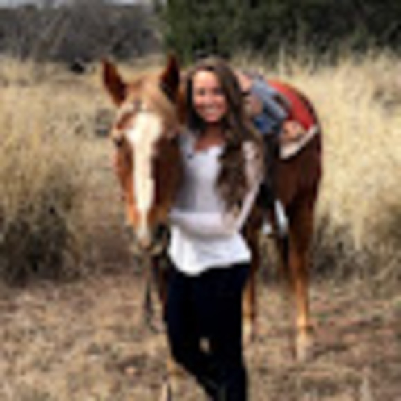 Meet your Posher, Leah - Picture 1 of 1